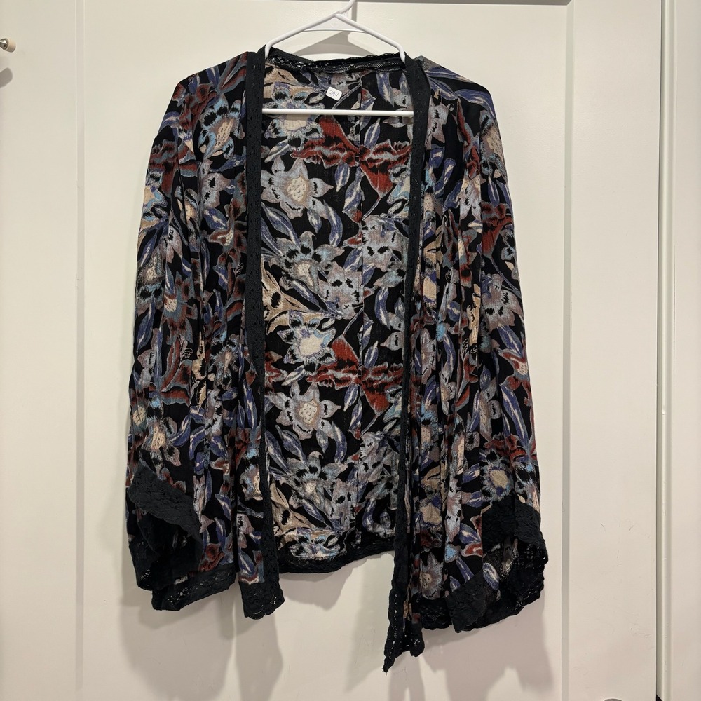 Free People Floral Kimono Cardigan Black Lace Trim Open Front‎ Rayon Wrap Boho